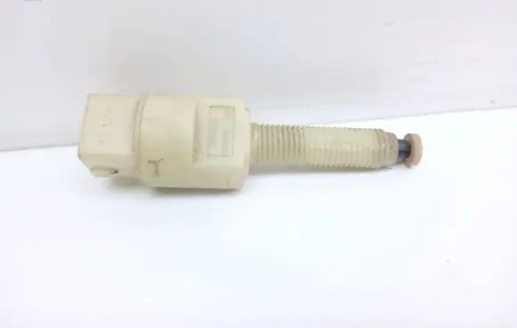 Volkswagen PASSAT B5.5 Brake pedal sensor switch 4A0945515