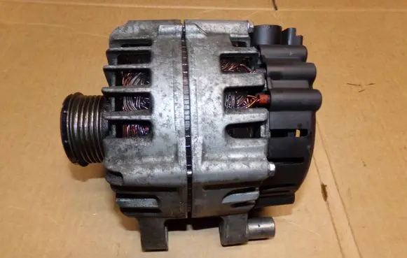 Citroen C5 Generator/alternator 9661544880