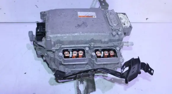 Toyota RAV 4 (XA40) Voltage converter inverter G920042010 G927078010 225217400