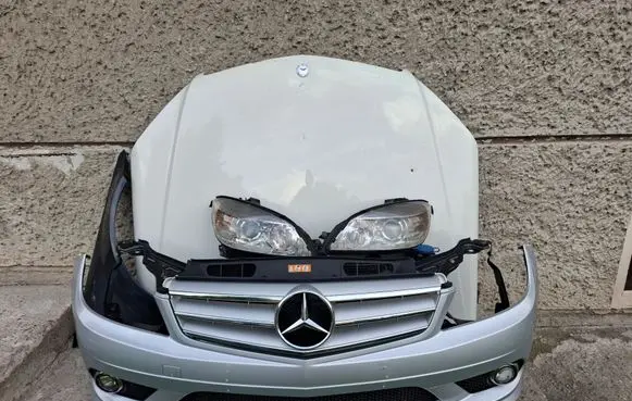 Mercedes-Benz C W204 Top upper radiator support slam panel