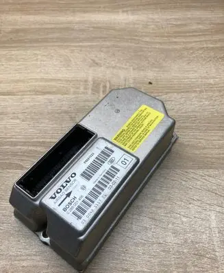 Volvo V70 Airbag control unit/module P8651523 0285001456