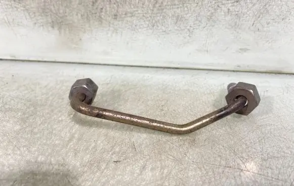 Fuel injector supply line/pipe