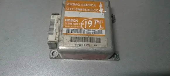Audi A6 S6 C4 4A Airbag control unit/module 8A0959655C 0285001038
