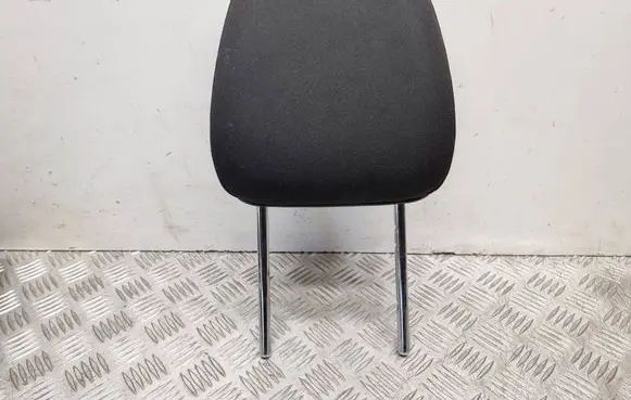 Ford Focus Front seat headrest 