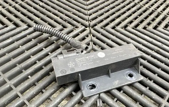 Alfa Romeo Giulia Aerial antenna amplifier 68068148AA