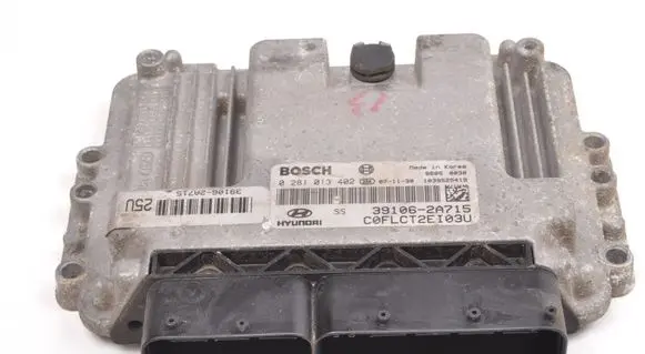 Hyundai i30 Engine control unit/module ECU 391062A715