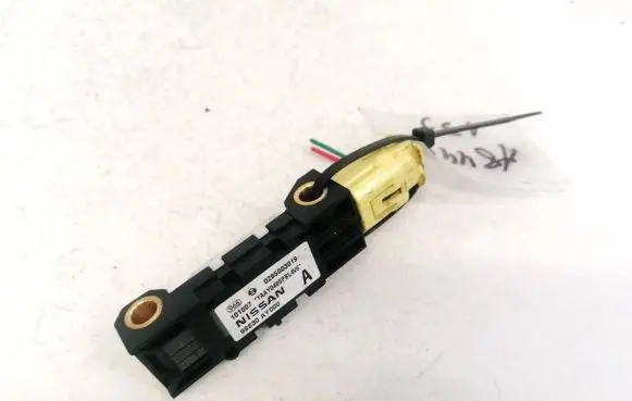Nissan Primera Airbag deployment crash/impact sensor 98830AY000 0285003019