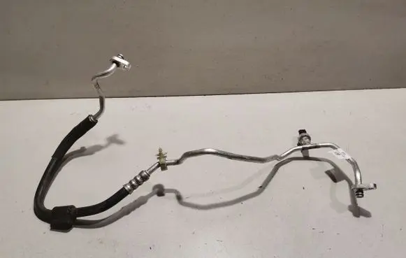Land Rover Defender Air conditioning (A/C) pipe/hose L8B219E932BC