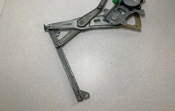Subaru Legacy Rear door window regulator with motor 311210