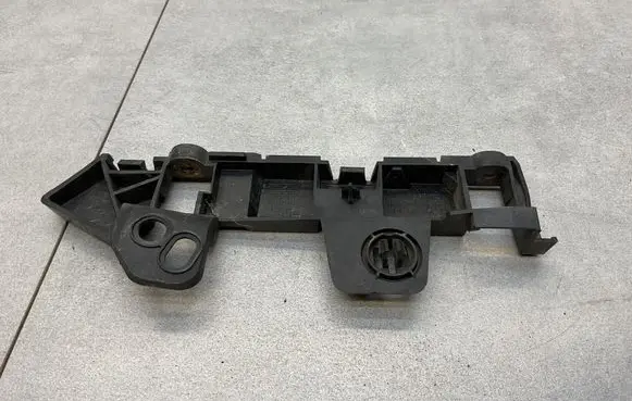Opel Zafira C Front bumper mounting bracket 13356871