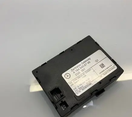 Mercedes-Benz ML AMG W164 Gateway control module A1645406745 A1644451000 A1645404345