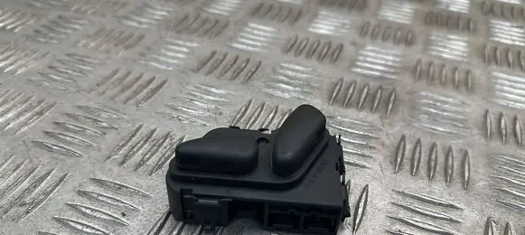 Mercedes-Benz C W203 Seat control switch 2108213851