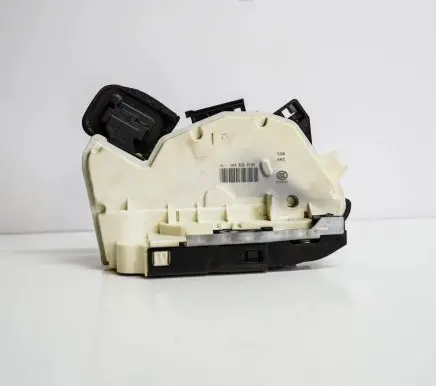 Seat Leon (5F) Rear door lock 5K4839016R