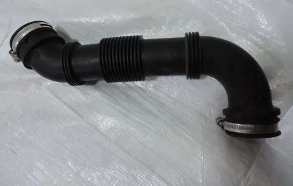 Ford Ecosport Air intake hose/pipe CN119C623FD