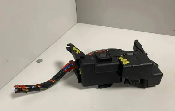 Volvo S60 Fuse module 30659288