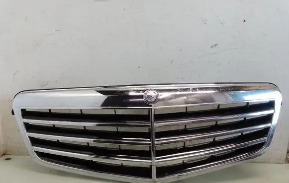 Mercedes-Benz E W212 Front bumper upper radiator grill A2128800583