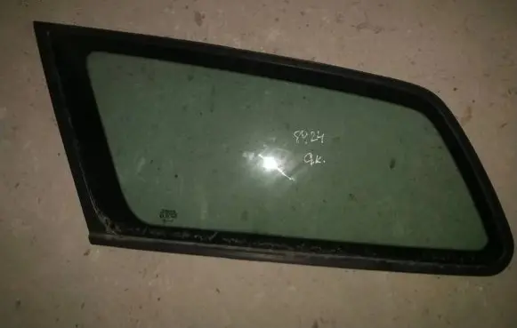 Volvo V50 Rear side window