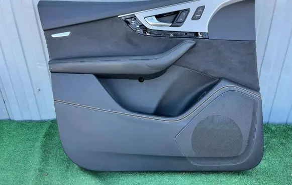 Audi Q7 4M Sliding door card 