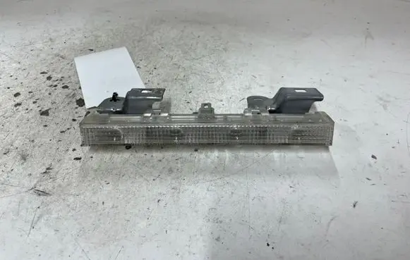 Toyota Auris 150 Third/center stoplight 11959