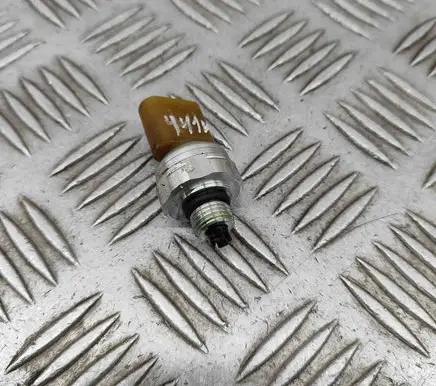 Air conditioning (A/C) pressure sensor