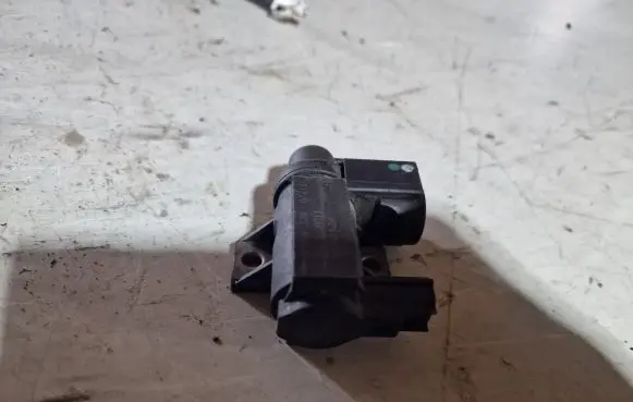 Toyota RAV 4 (XA30) Turbo solenoid valve