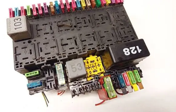 Volkswagen Sharan Fuse box set 357937039