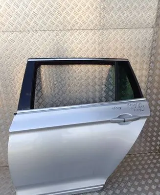 Volkswagen PASSAT B8 Rear door