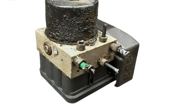 Citroen DS3 ABS Pump 10096039263 28560036043