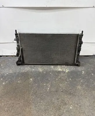 Ford C-MAX I Coolant radiator 3M5H8005TL 30N0W200707