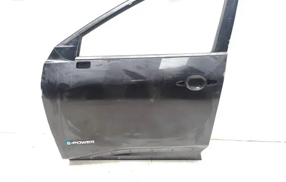 Nissan X-Trail T33 Front door