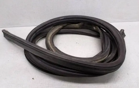 Volkswagen Transporter - Caravelle T5 Seal rubber (tailgate) 