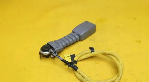 KIA Optima Rear seatbelt buckle