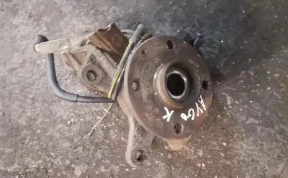 Toyota Aygo AB10 Front wheel hub spindle knuckle