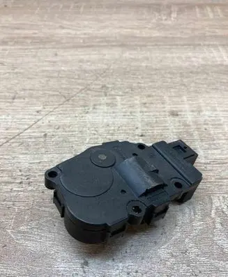 BMW 7 F01 F02 F03 F04 Air flap motor/actuator K9749006 09032012 EFB430