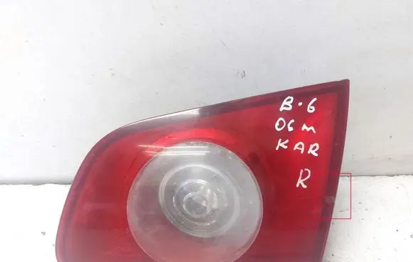 Tailgate rear/tail lights