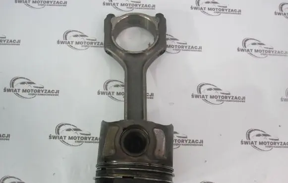 Opel Insignia A Piston with connecting rod 438