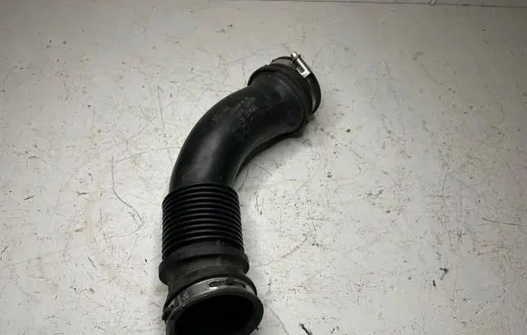 Ford Fiesta Air intake hose/pipe K1BY-9R504-AA