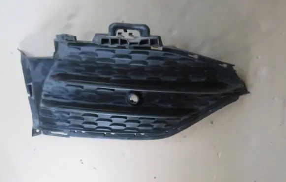 Front bumper lower grill