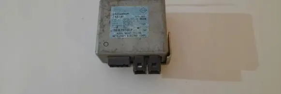 Renault Clio II Power steering control unit/module 8200061924A