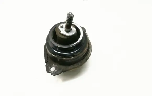 Audi Q7 4L Engine mount bracket 7L8199131A