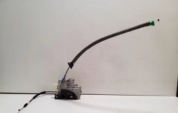 Audi Q3 8U Front door lock 8J2837016A