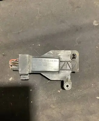 Skoda Rapid (NH) Coolant fan relay 5J0919506