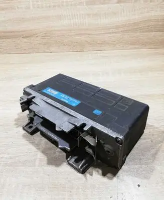 Mercedes-Benz E W124 ABS control unit/module 0055452132 0265101018