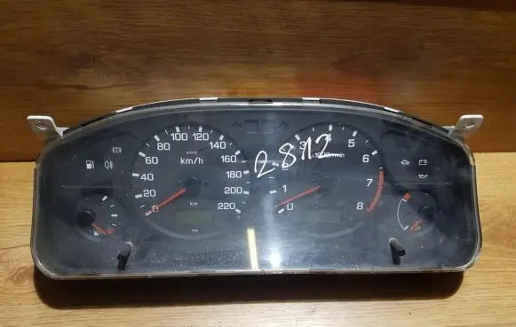 Nissan Primera Speedometer (instrument cluster)