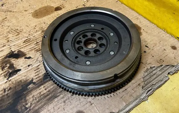 Ford Mondeo MK V Dual mass flywheel DS7R6477CA