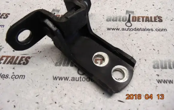 Toyota RAV 4 (XA30) Front door upper hinge