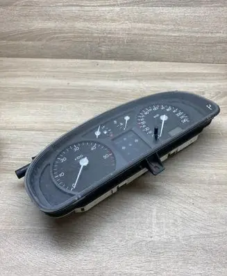 Renault Laguna II Speedometer (instrument cluster) 8200218863B