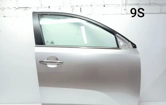 KIA Sportage Front door