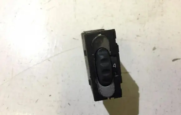 Renault Megane I Headlight level height control switch 7700841235