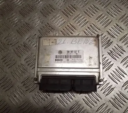 Volkswagen PASSAT B5.5 Engine control unit/module 3B0907557R 0261208003